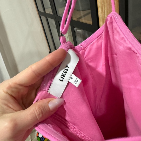 LIKELY Amica Tiered Ruffle Hem Mini cocktail dress Barbie Pink Sugar square neck - Picture 4 of 8